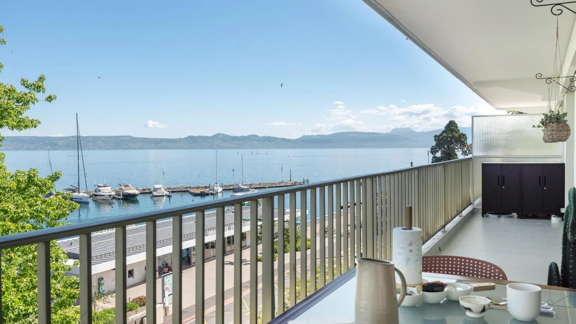 Appartement Evian Vue Lac Exceptionnel 0*, Évian-les-Bains